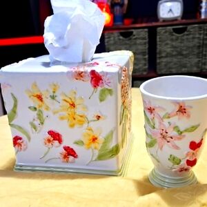 NWT Charter Club Home Spring Flowers Floral Tissue Box and Toothbrush Holder